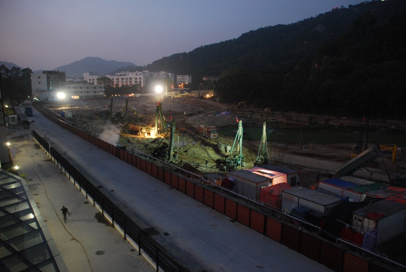 The first phase of the Guangdong-Technion. The site lies south of East Gate, and in between the Sangpu hills and the new Shantou University Sports Park. Photo: John Noonan